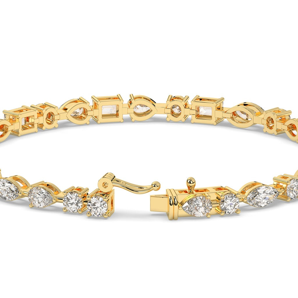 Three-Prong Round Diamond Tennis Bracelet in Gold
