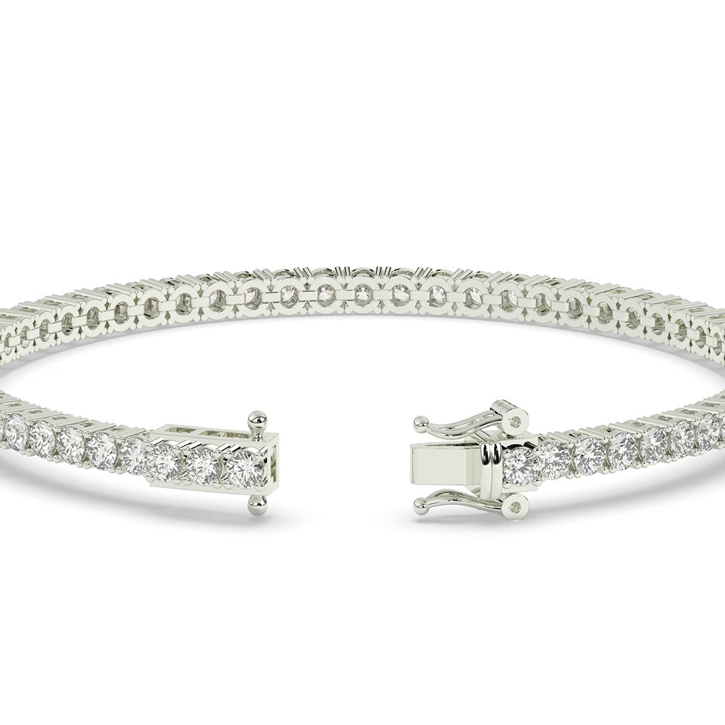 Timeless Round Diamond Tennis Bracelet in Gold