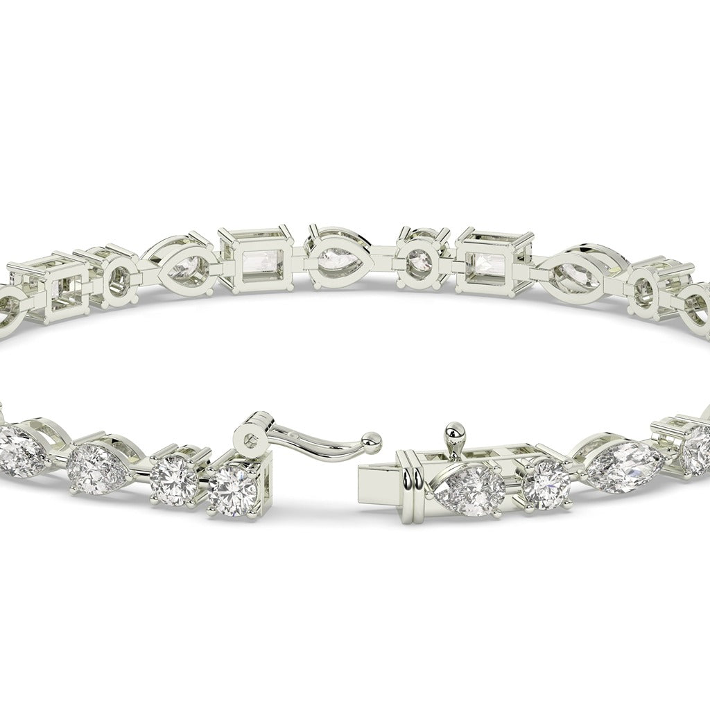 Three-Prong Round Diamond Tennis Bracelet in Gold